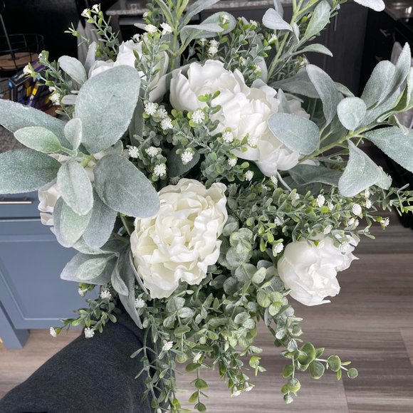 HANDMADE minimalist neutral bridal bouquet - Picture 3 of 8